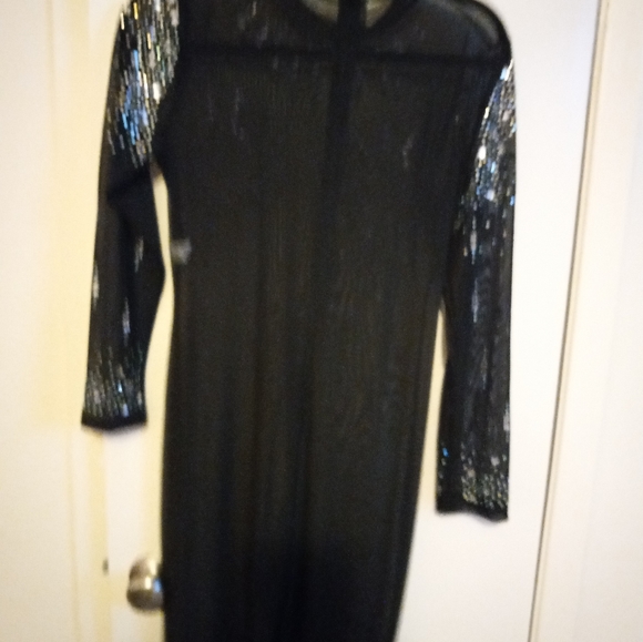 Dress - Picture 2 of 2